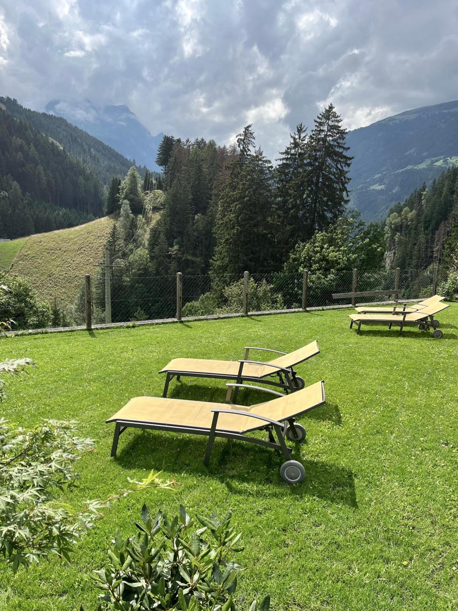 Natur Zeit - Alpine Garden Apartments Майерхофен Екстериор снимка